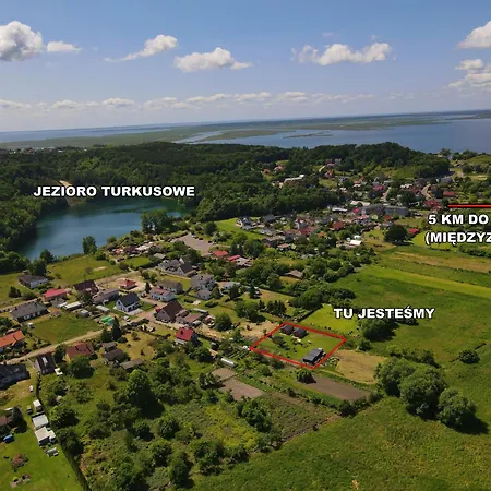 W Sadzie Wapnica Kolo Miedzyzdrojow