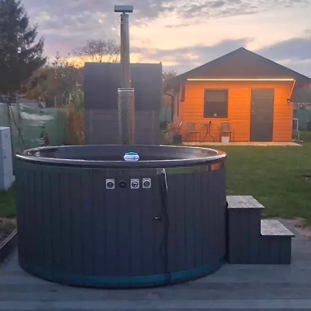 Lodge W Sadzie Wapnica Koło Międzyzdrojów